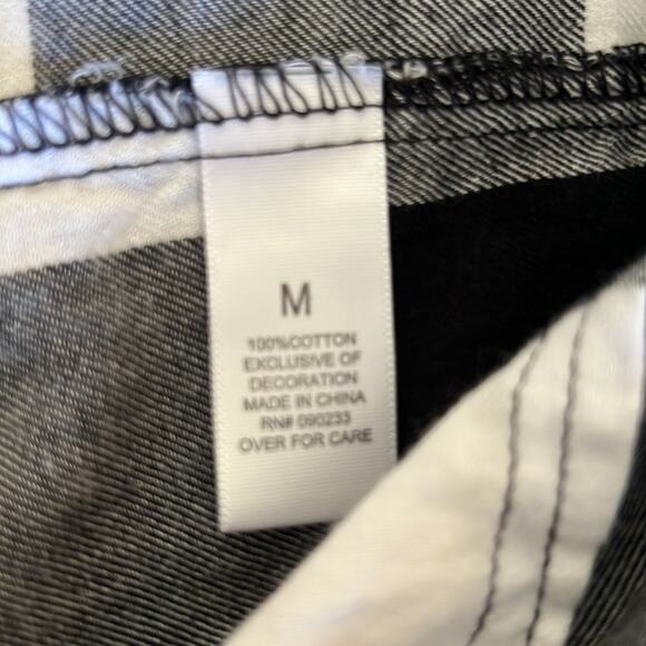 Nollie Slim Fit Juniors Size M Black & White Check Blouse Button Down Preppy - Picture 6 of 9